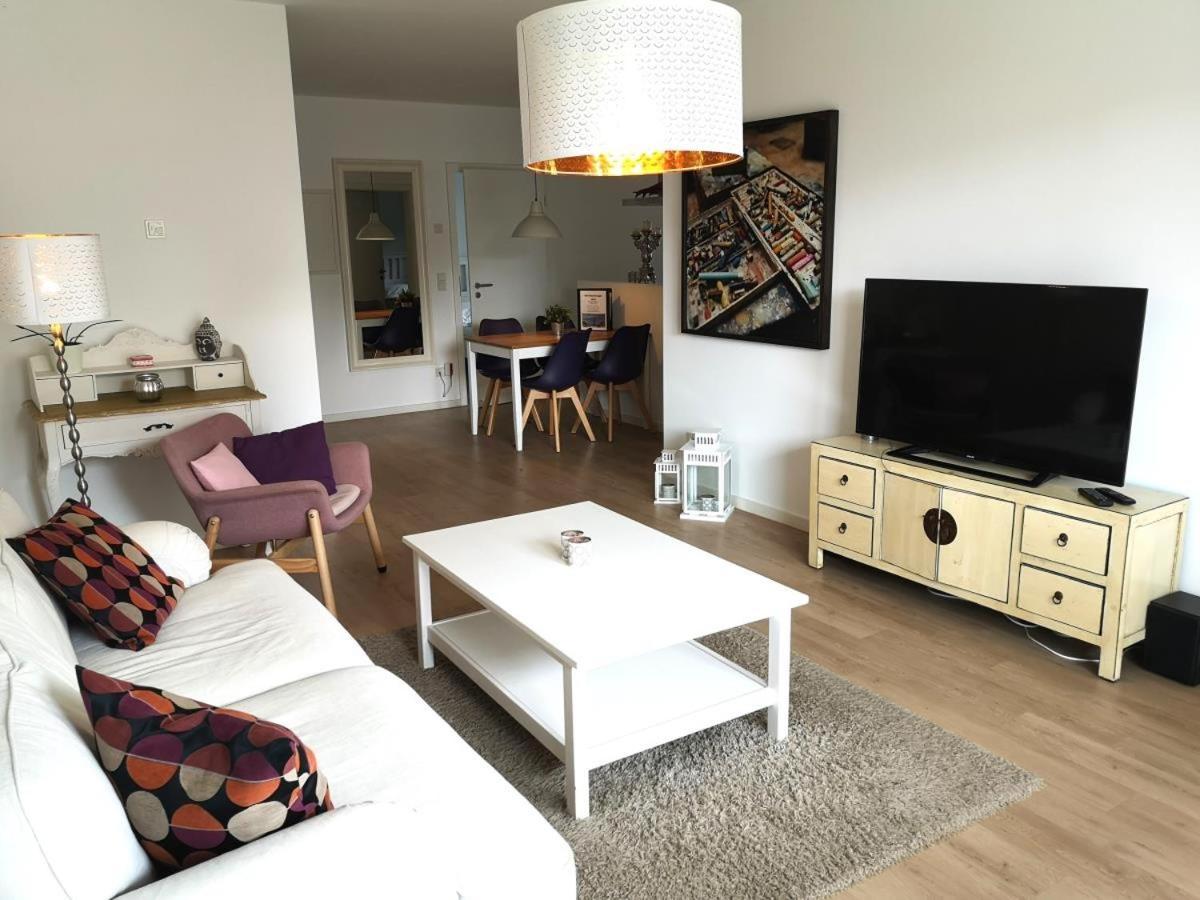 Ferienwohnung Art In Born Bagian luar foto