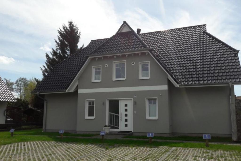 Ferienwohnung Art In Born Bagian luar foto